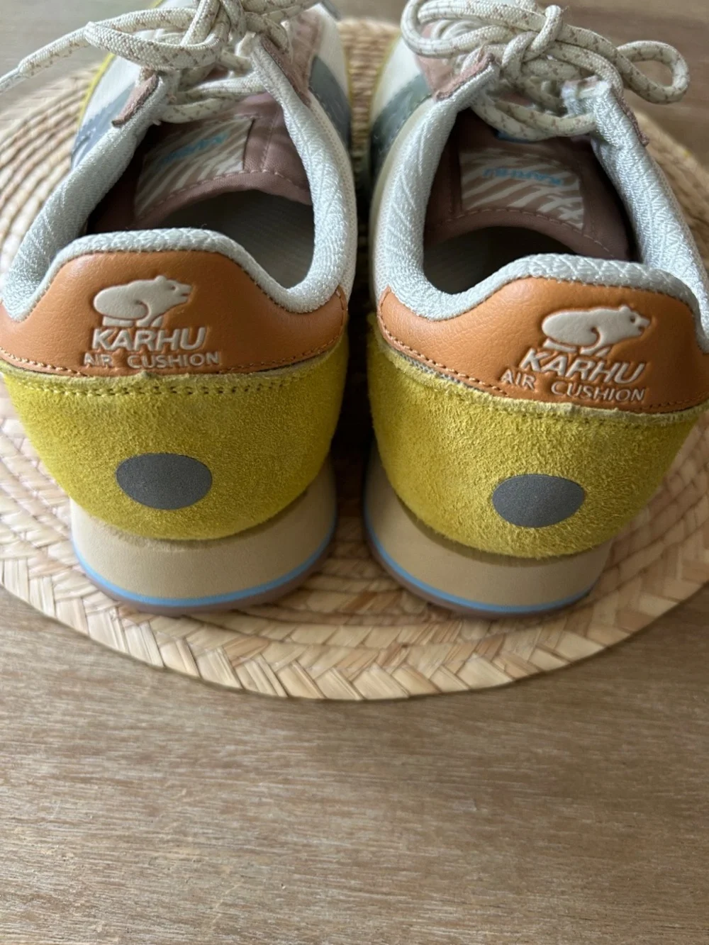 KARHU AIR CUSHION ALBATROSS CONTROL SNEAKERS